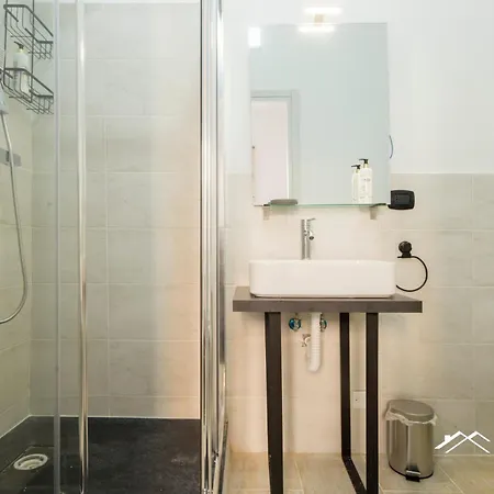 Fincantieri| Leonard| Airport 8 Minutes| 3br| Terrace| By Tilo Génova