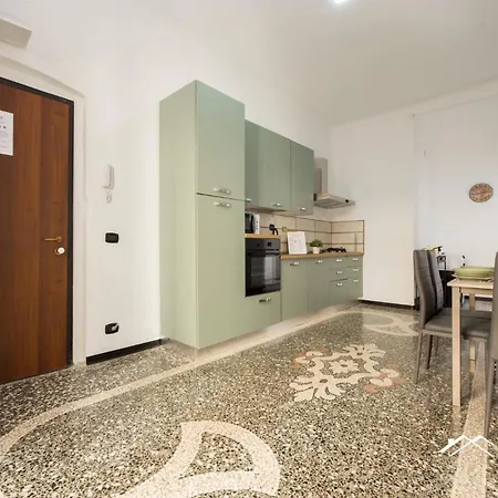 Fincantieri| Leonard| Airport 8 Minutes| 3br| Terrace| By Tilo Apartamento *