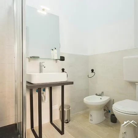Apartment Fincantieri| Leonard| Airport 8 Minutes| 3br| Terrace| By Tilo Genoa