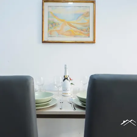 Fincantieri| Leonard| Airport 8 Minutes| 3br| Terrace| By Tilo Apartment Genua
